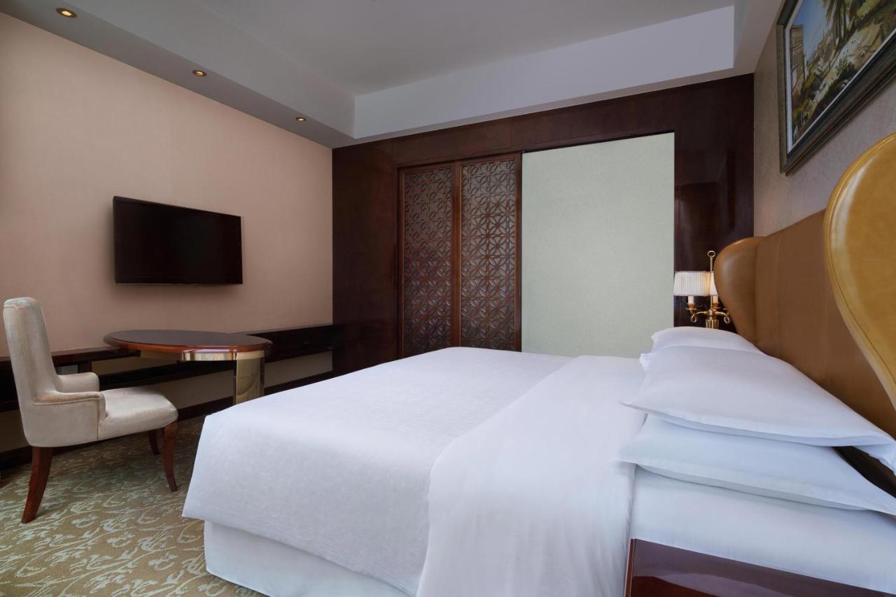 Sheraton Chongqing Hotel Zewnętrze zdjęcie