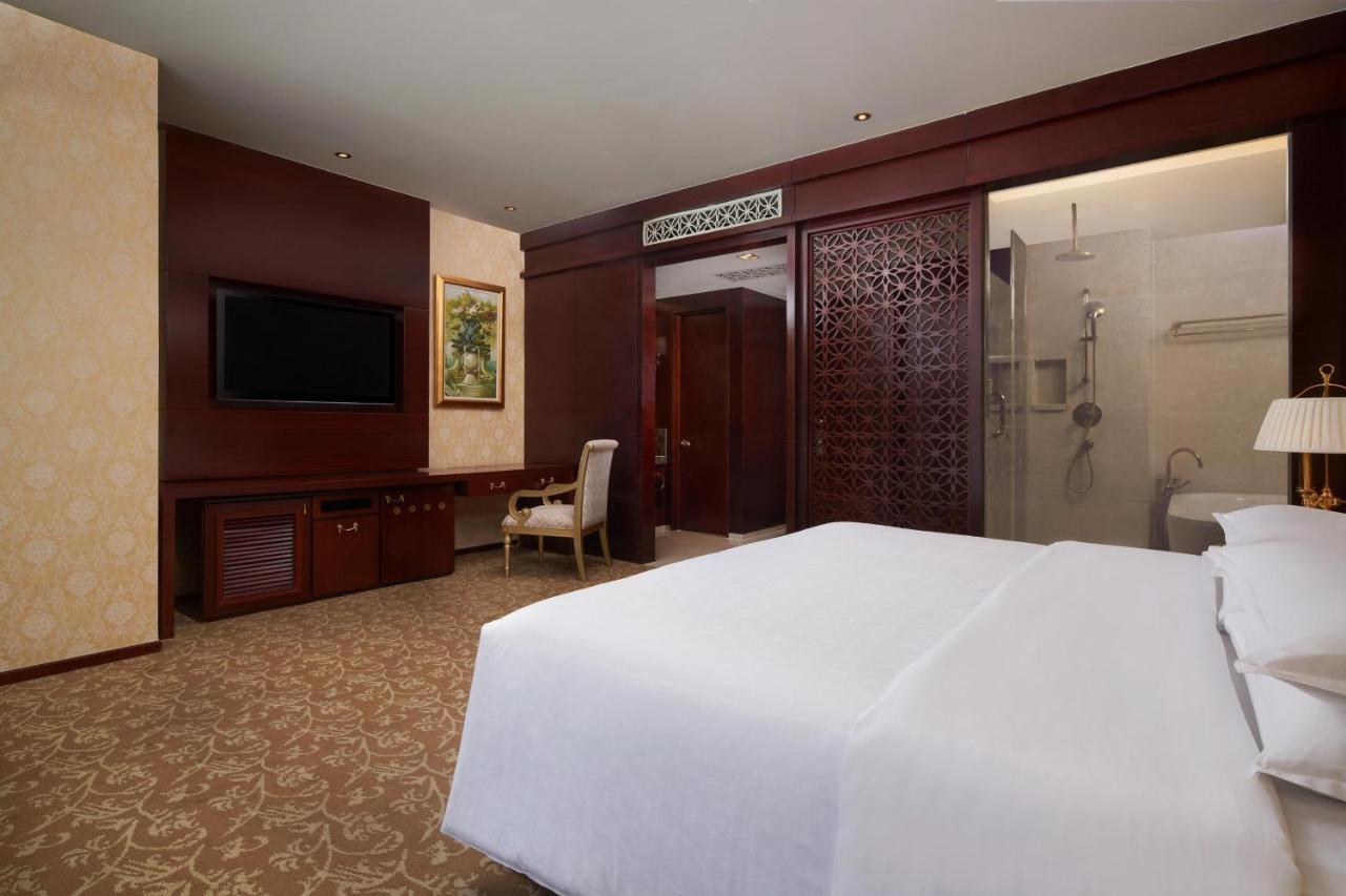 Sheraton Chongqing Hotel Zewnętrze zdjęcie