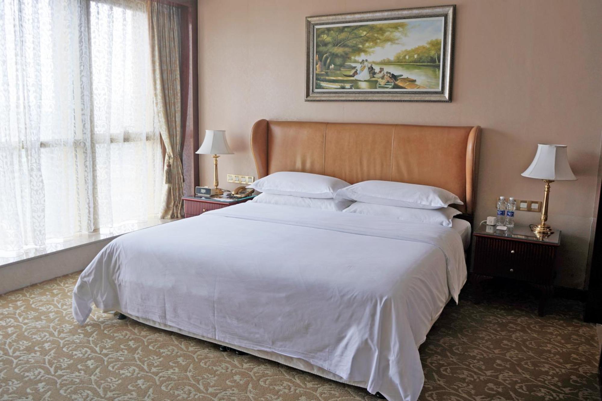 Sheraton Chongqing Hotel Zewnętrze zdjęcie