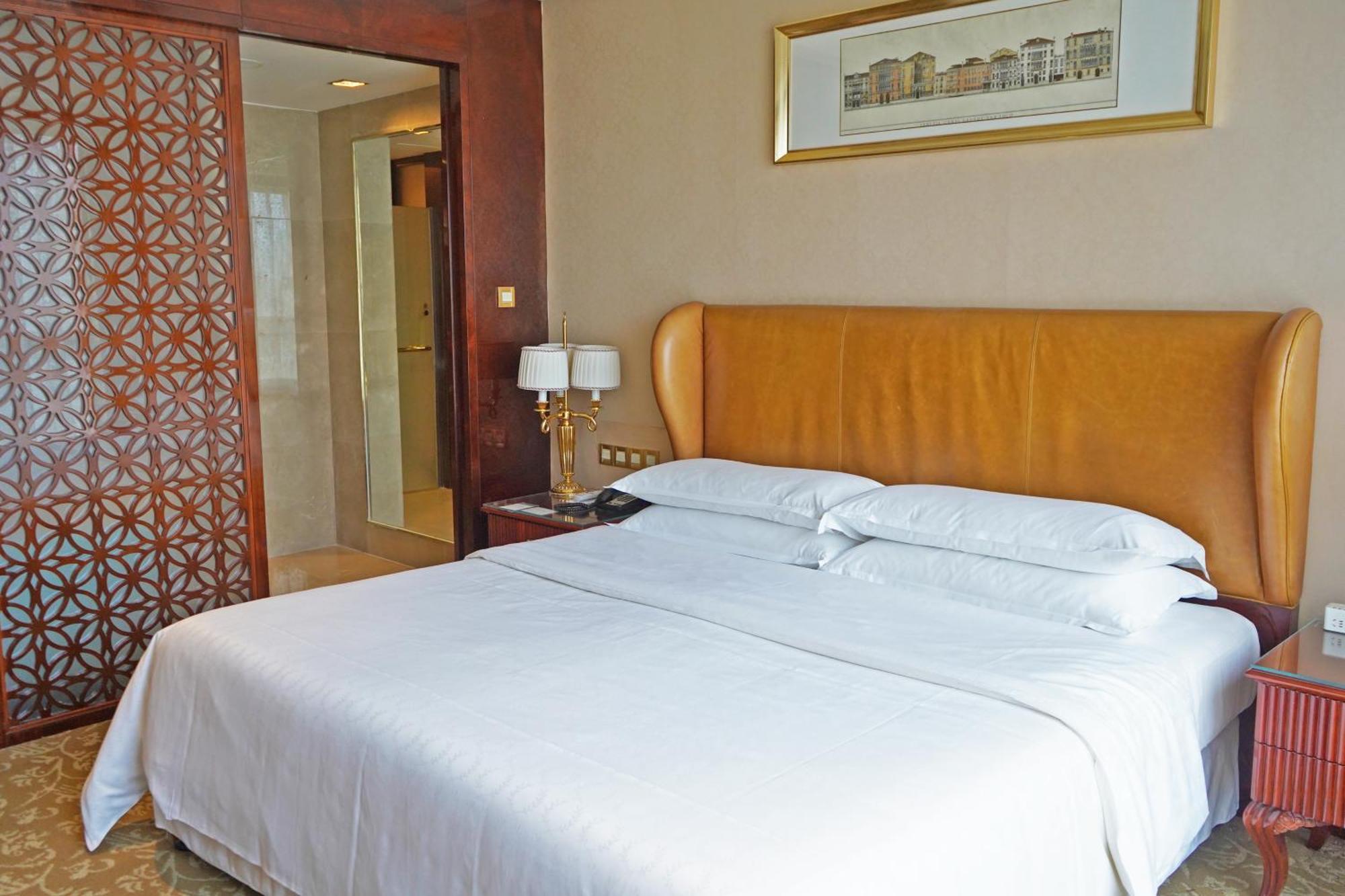 Sheraton Chongqing Hotel Zewnętrze zdjęcie